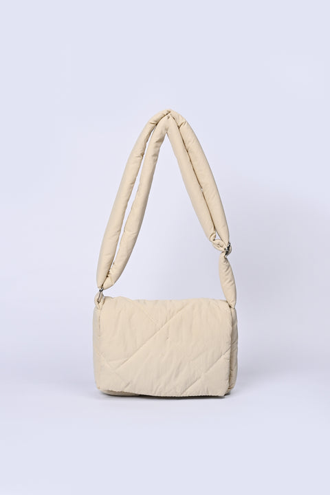 PUFFER BAG WITH ADJUSTABLE STRAPS