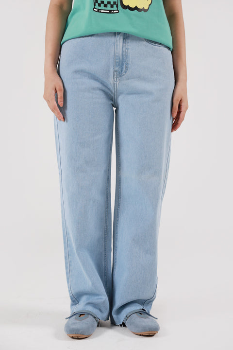 STRAIGHT FIT DENIM