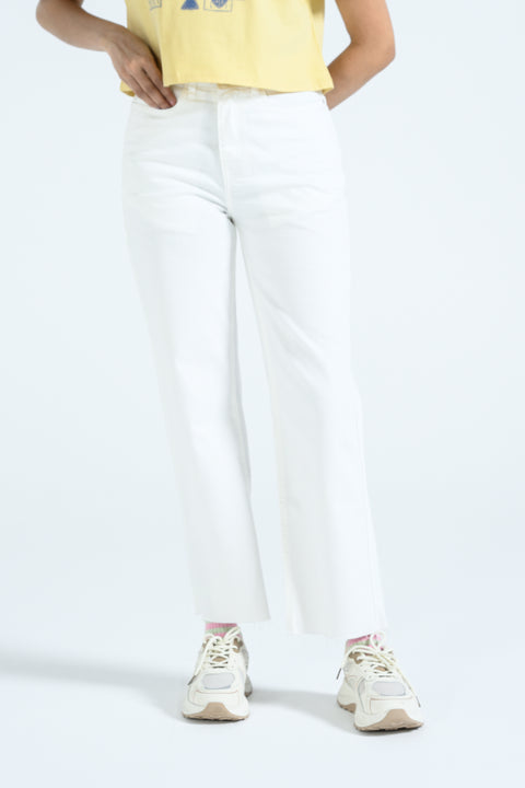 STRAIGHT FIT DENIM